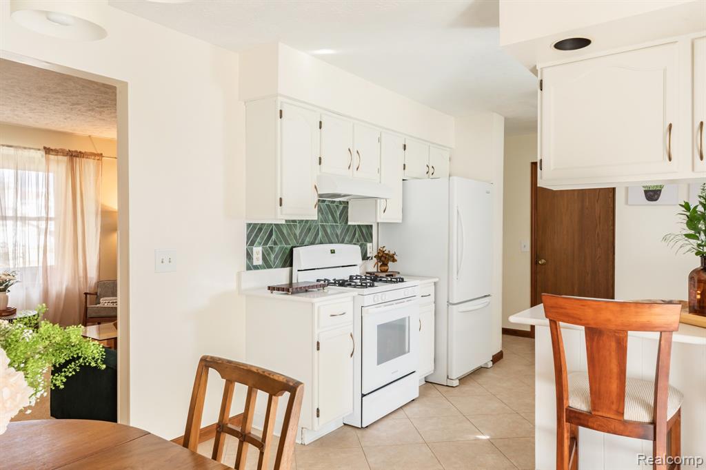 4819 Moultrie Circle, Lansing, MI 48917 — Photo 20