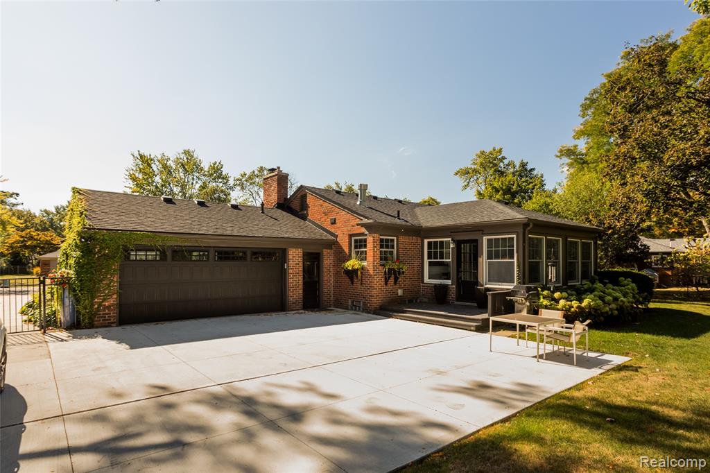 16946 Reedmere Avenue, Beverly Hills, MI 48025 — Photo 5