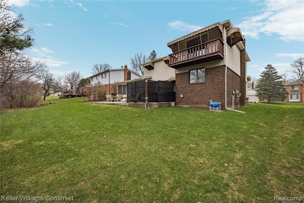 447 Antoinette Drive, Rochester Hills, MI 48309 — Photo 67