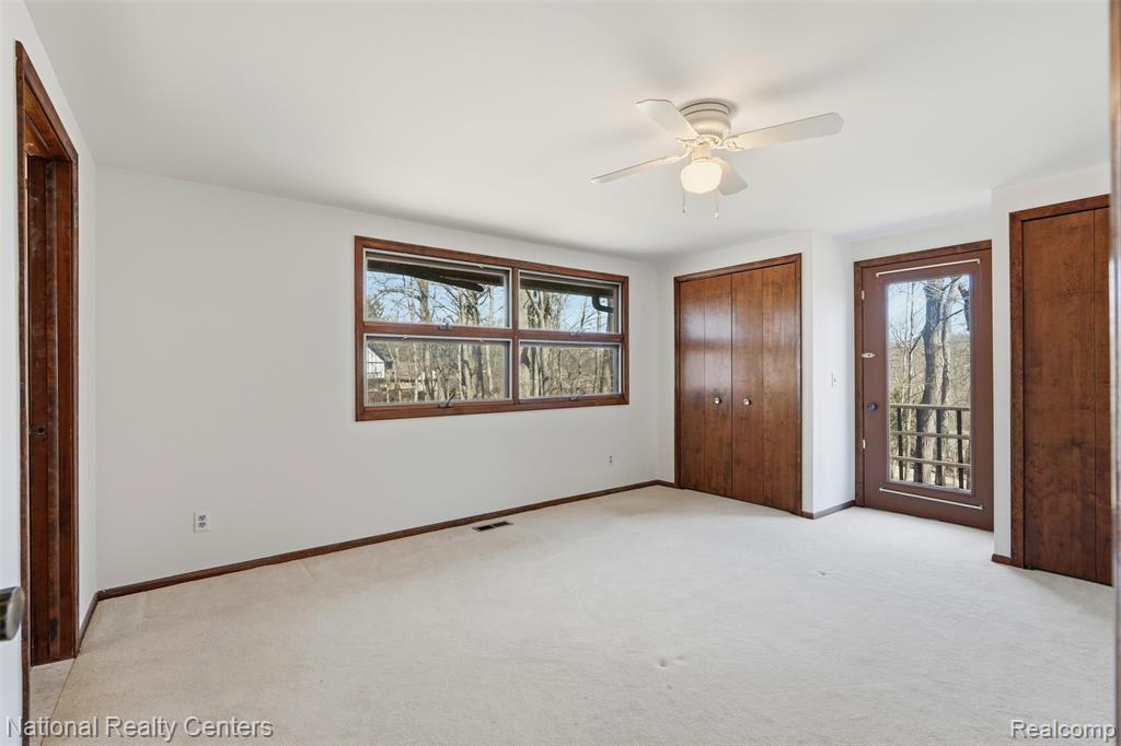 4710 Cove Road, West Bloomfield, MI 48323 — Photo 48