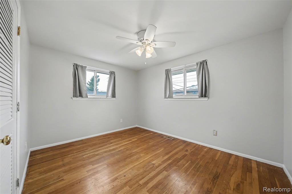 9228 Mueller Street, Taylor, MI 48180 — Photo 14