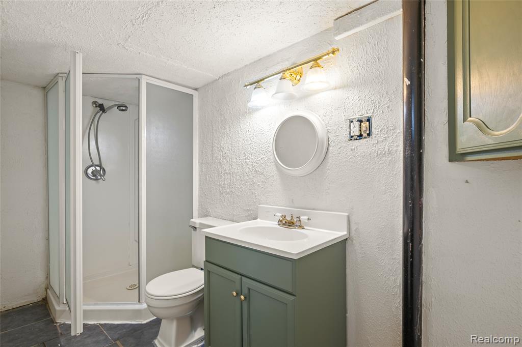 27228 Weddel Avenue, Brownstown, MI 48183 — Photo 22