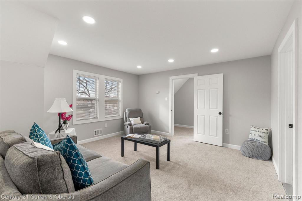 3843 MARTIN Street, Detroit, MI 48210 — Photo 31