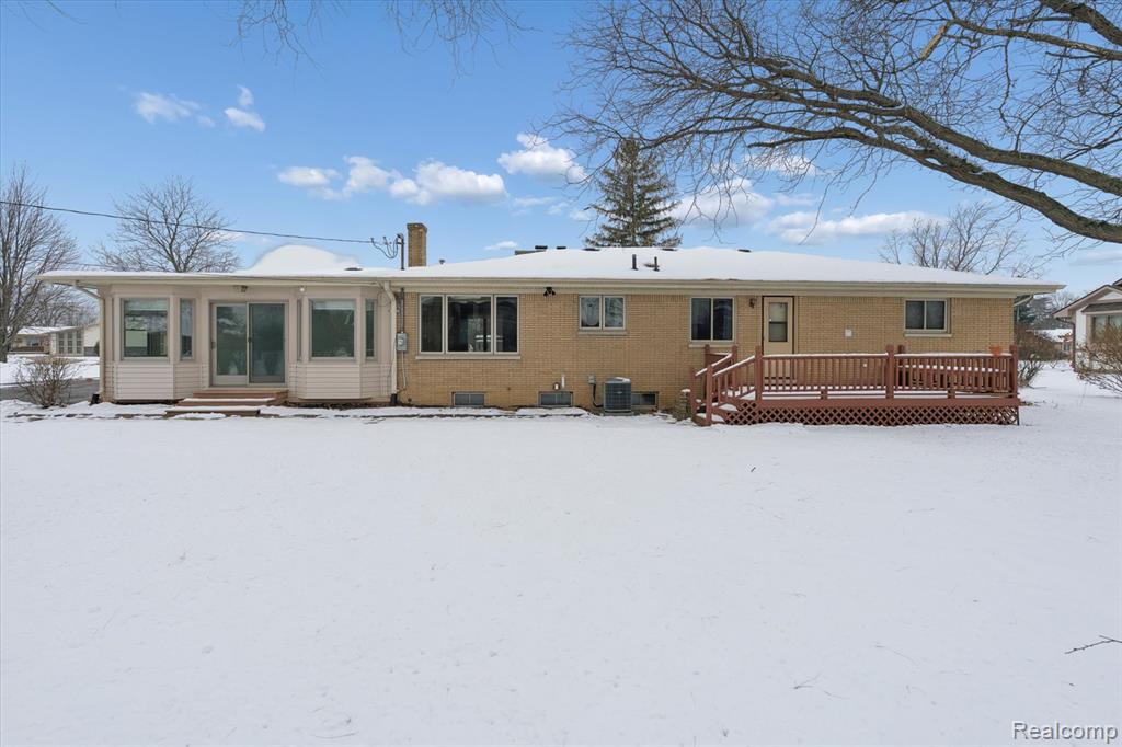 7127 Meadowvue Drive, Grand Blanc, MI 48439 — Photo 40
