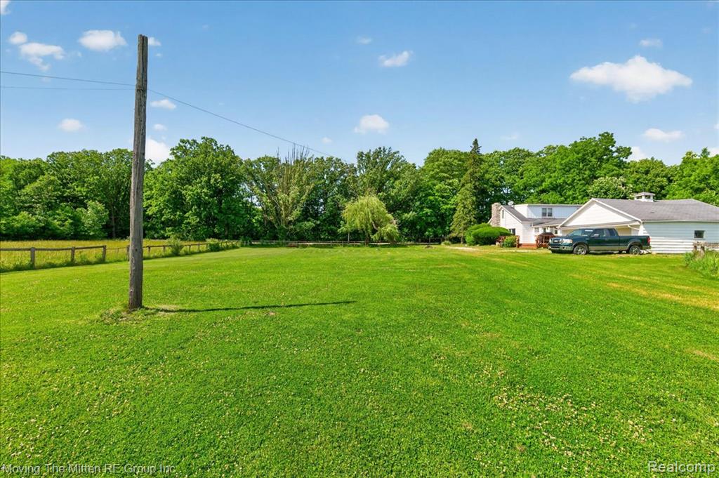 6390 Brookville Road, South Lyon, MI 48178 — Photo 31