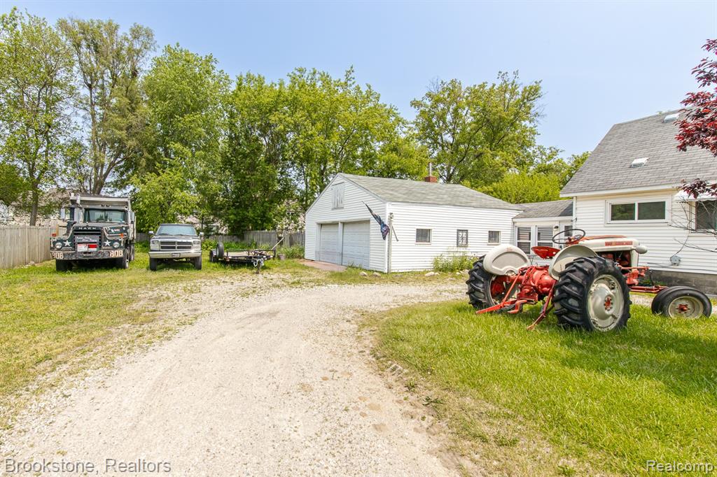 725 E Sherman Street, Holly, MI 48442 — Photo 7