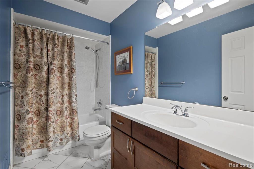 1818 SHIRE, Royal Oak, MI 48073 — Photo 27