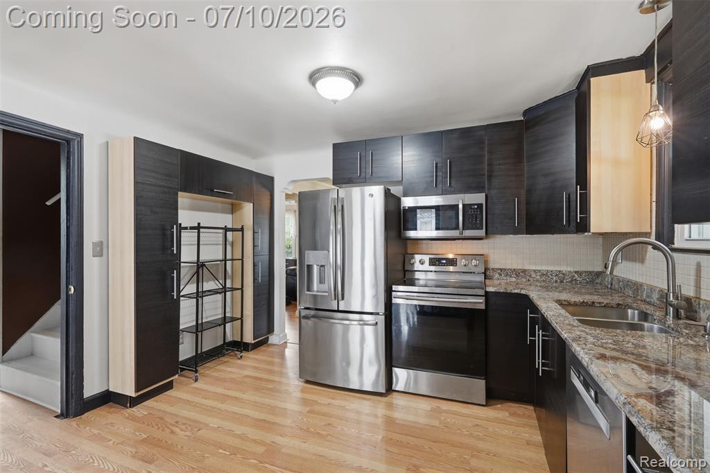 1642 Lathers Street, Garden City, MI — Photo 15