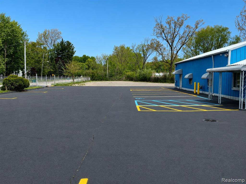 20401 Gudith Road, Brownstown, MI 48183 — Photo 10