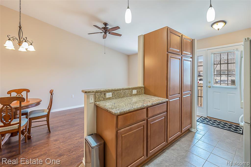 61726 VALLEY FORGE, South Lyon, MI 48178 — Photo 10