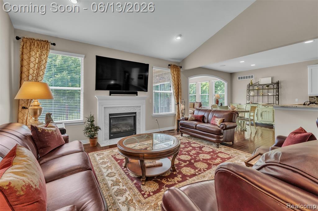 23719 Stoneleigh Drive, South Lyon, MI 48178 — Photo 17