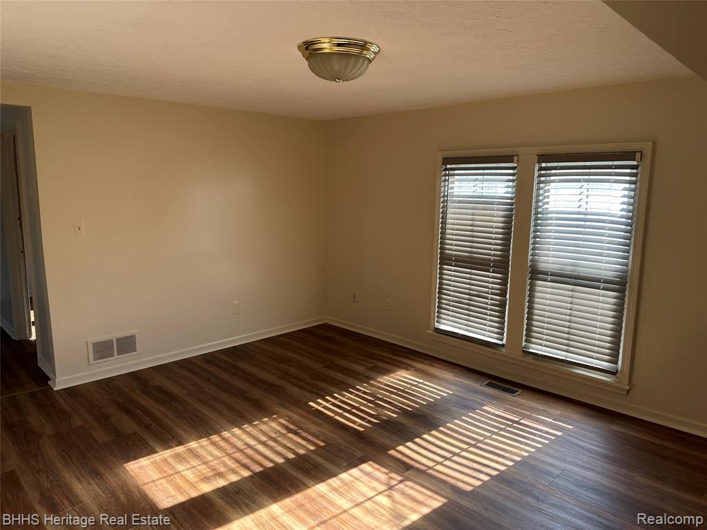 823 Alger Street, Howell, MI 48843 — Photo 17