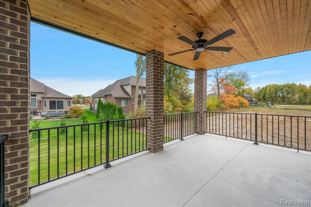 50352 Mistwood Drive, Macomb, MI 48042 — Photo 25