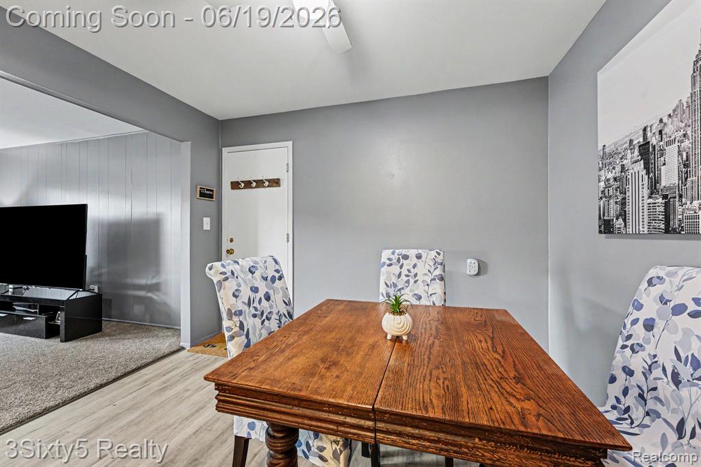 37592 Garden Court, Westland, MI — Photo 8
