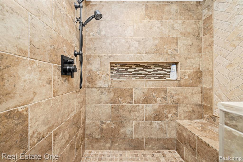 4163 Old Dominion Drive, West Bloomfield, MI 48323 — Photo 38