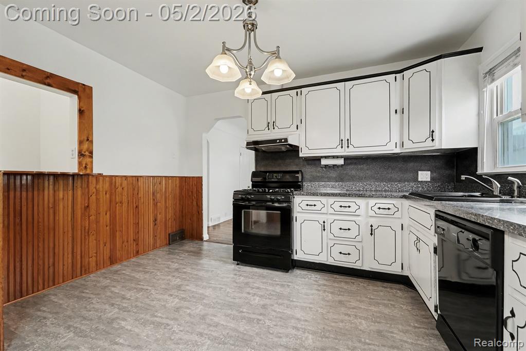 30729 Alger Street, Madison Heights, MI 48071 — Photo 10
