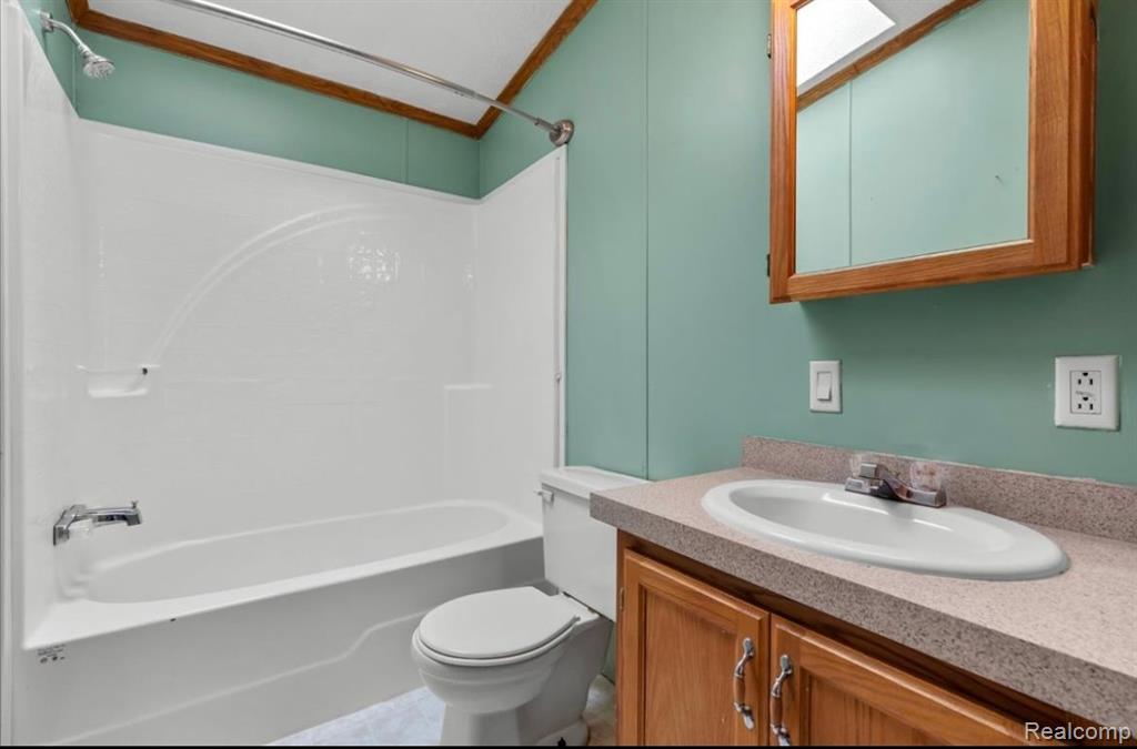 45288 Burgundy Drive, Macomb, MI 48044 — Photo 17