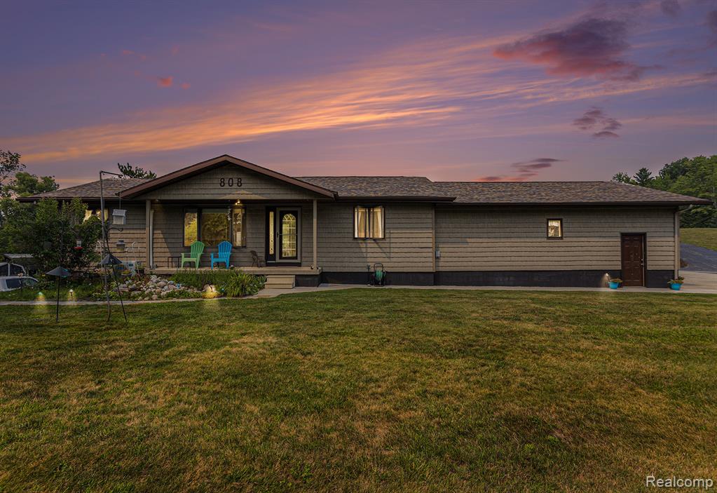808 S Dow Road, MI 48661 — Photo 2