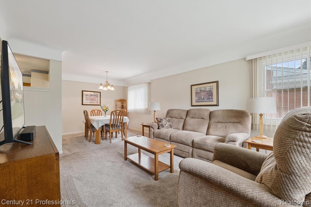 9022 Winston, Redford, MI 48239 — Photo 8
