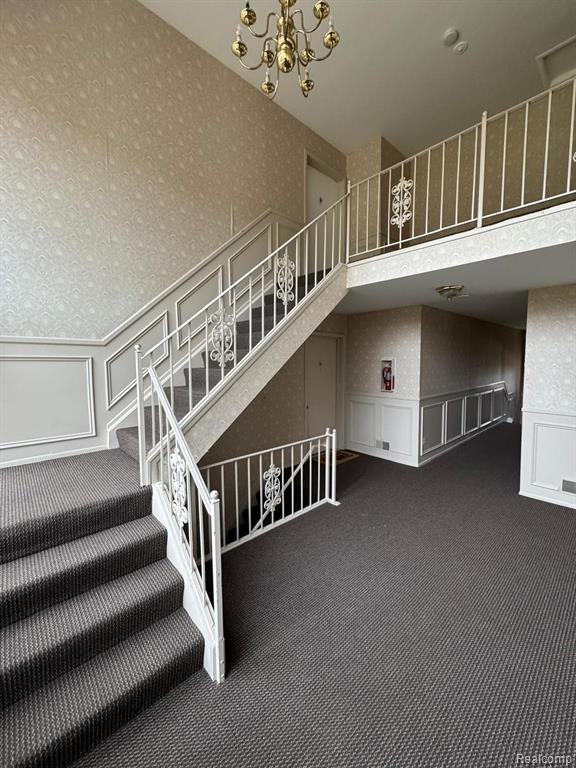587 E Fox Hills Drive, Bloomfield, MI 48304 — Photo 15