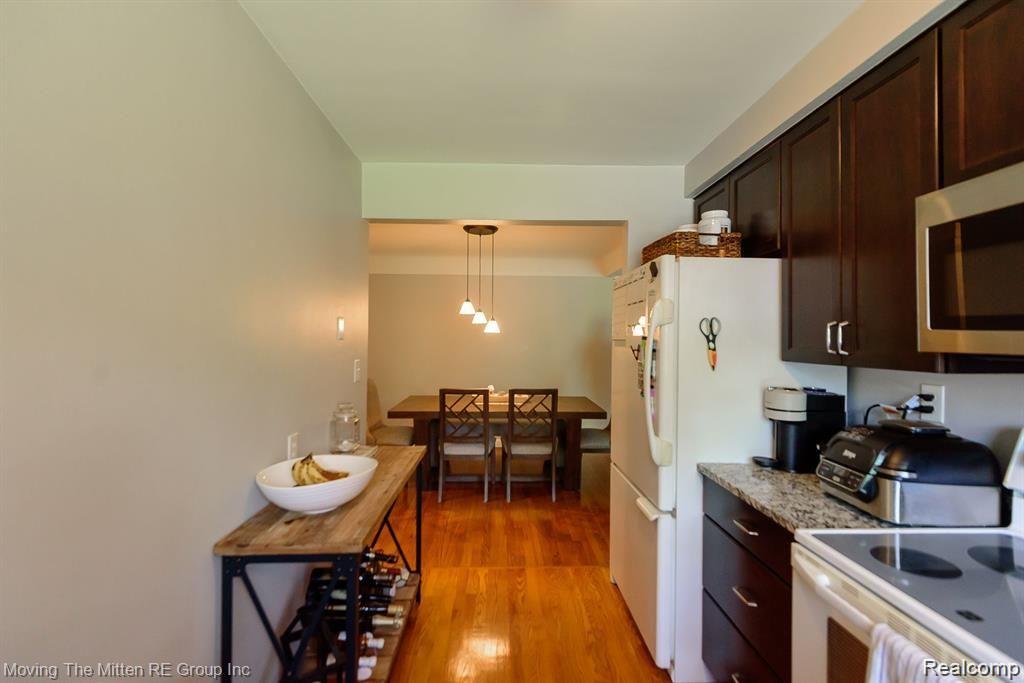 487 N ETON Street, B5, Birmingham, MI 48009 — Photo 18