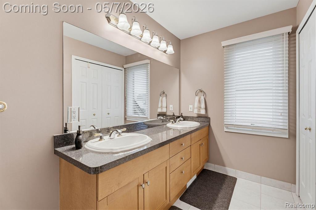 43376 Chester Drive, Sterling Heights, MI 48314 — Photo 40
