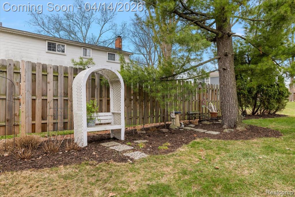 31251 Heath Court, Beverly Hills, MI 48025 — Photo 53