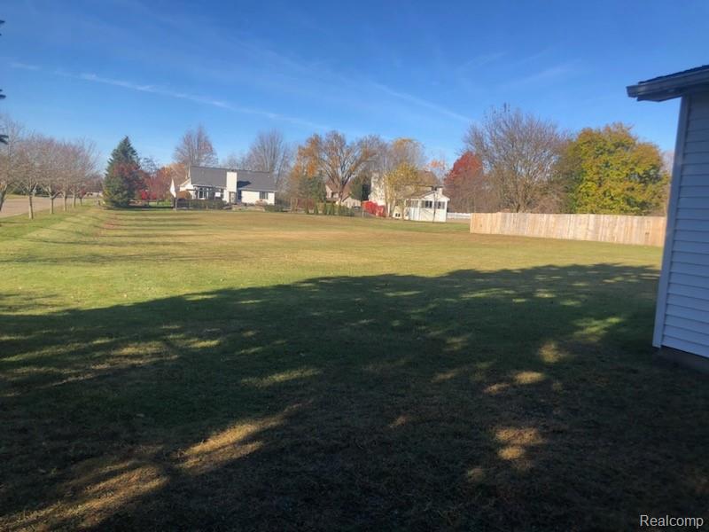 8354 Fenton Road, Grand Blanc, MI 48439 — Photo 46