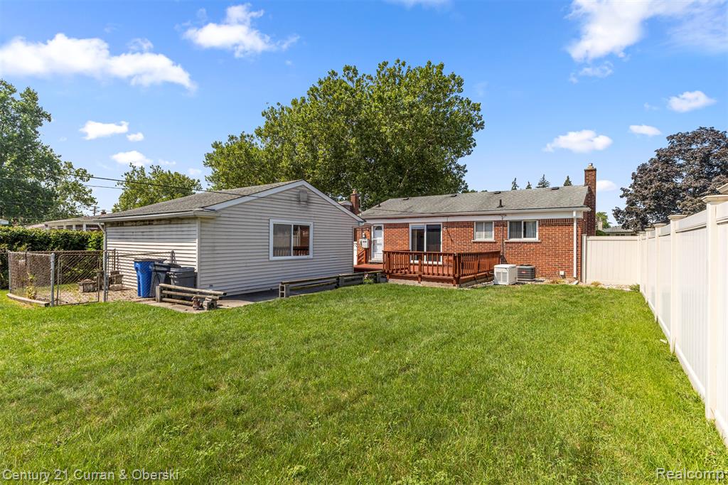 6106 N Charlesworth Street, Dearborn Heights, MI 48127 — Photo 30