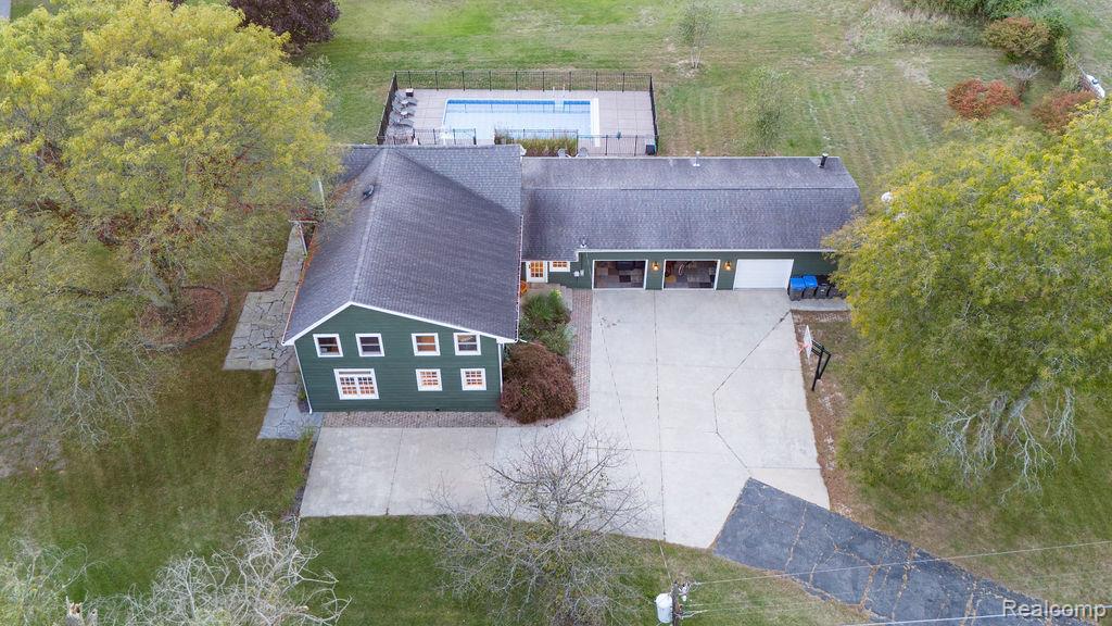 9695 Community Hall Road, Union Pier, MI 49129 — Photo 41