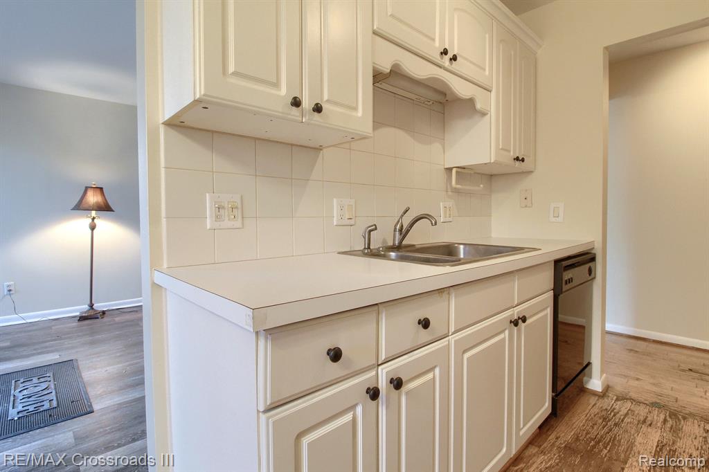 9629 Bayview Drive, 106, Ypsilanti, MI 48197 — Photo 15