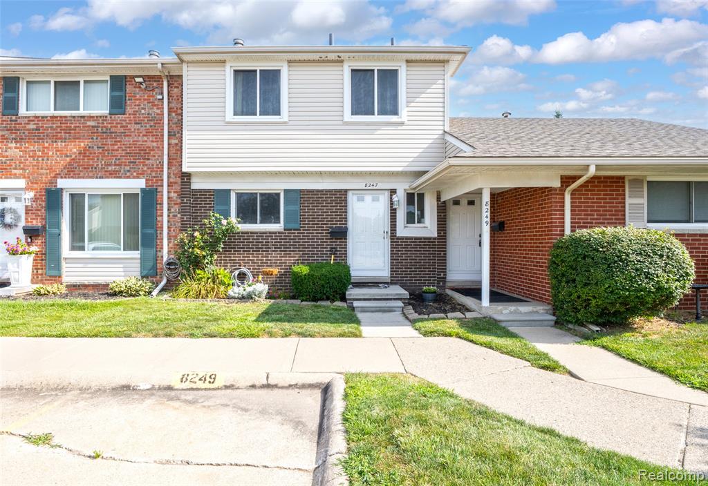 8247 Dartmouth Drive, Warren, MI 48093
