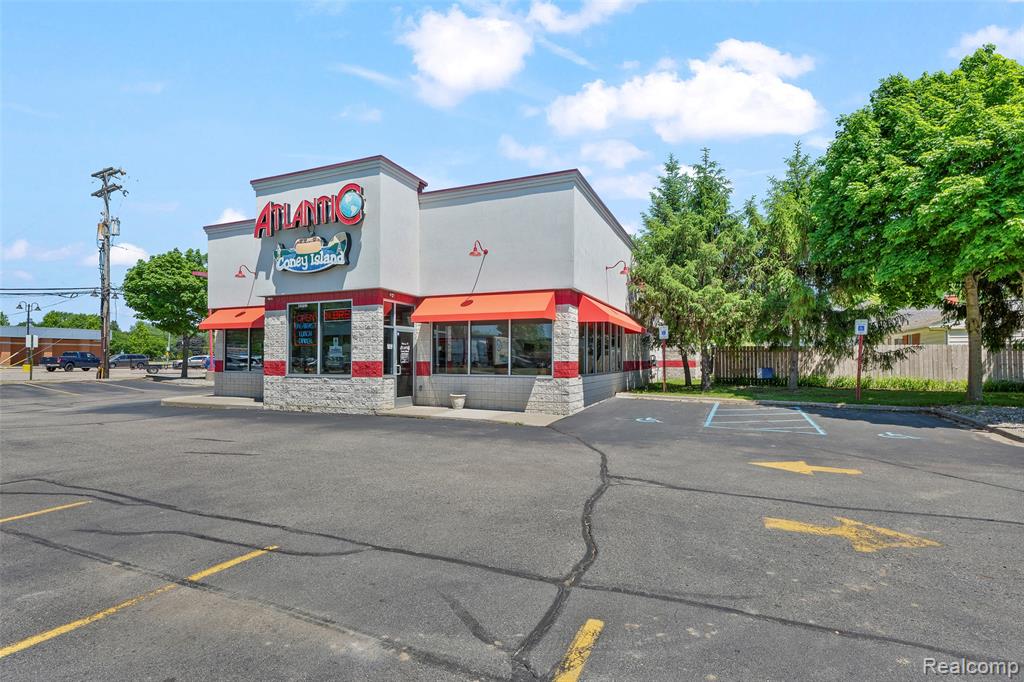 42922 Van Dyke Avenue, Sterling Heights, MI 48314 — front exterior