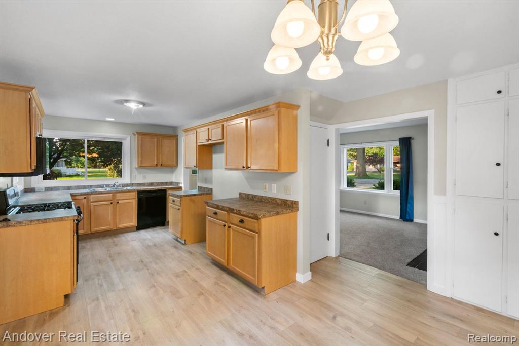 5254 LAKE HARBOR Road, Norton Shores, MI 49441 — Photo 9
