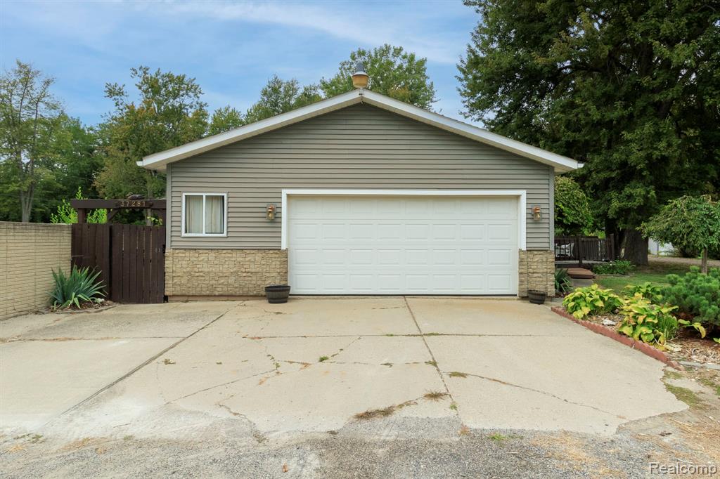 37281 Clio Street, Harrison Township, MI — Photo 4