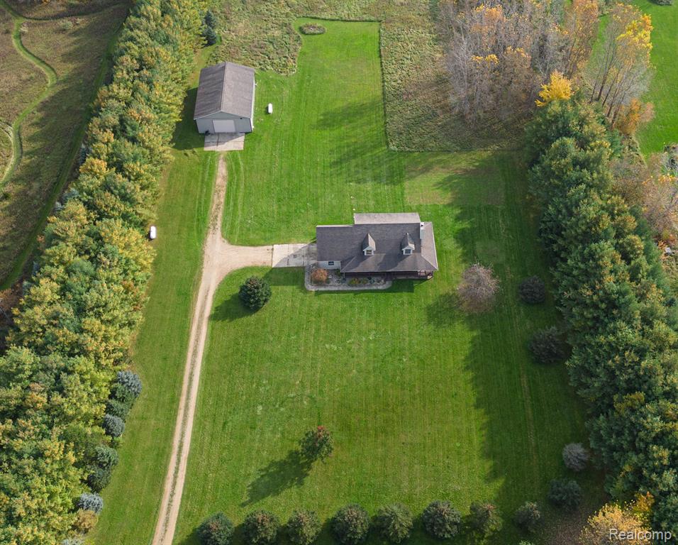 5868 S LOVEJOY Road, Perry, MI 48872 — Photo 22