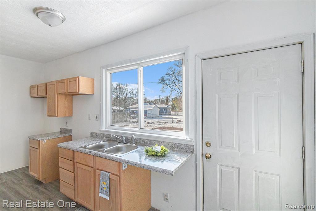 513 N MAIN Street, Bellevue, MI 49021 — Photo 6