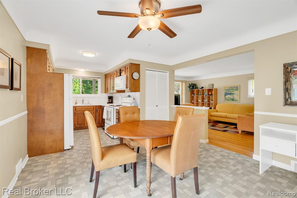 42347 Brentwood Drive, Plymouth, MI 48170 — Photo 13