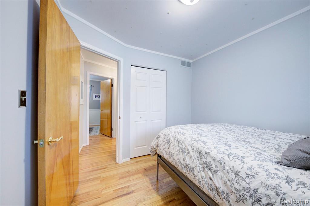 31906 Cambridge Street, Garden City, MI — Photo 20