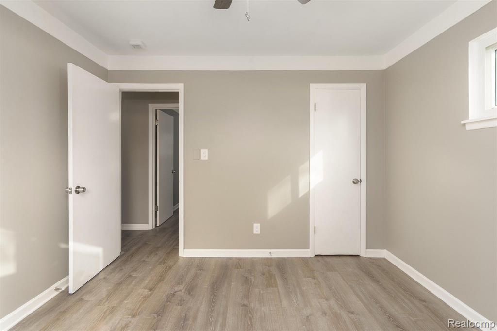 411 BUNNY RUN Boulevard, Lake Orion, MI 48362 — Photo 16
