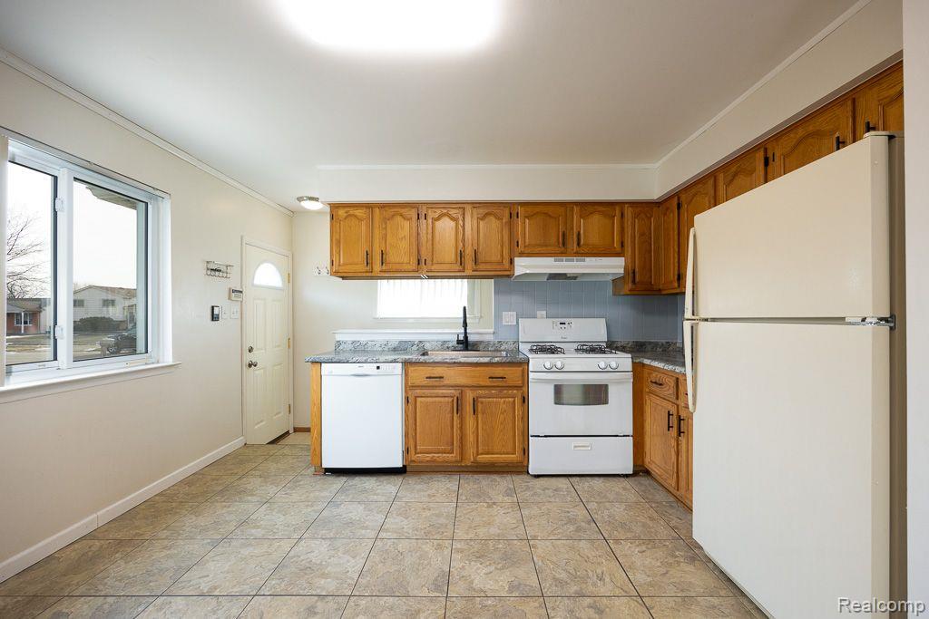 40137 WALTER Drive, Sterling Heights, MI 48310 — Photo 8
