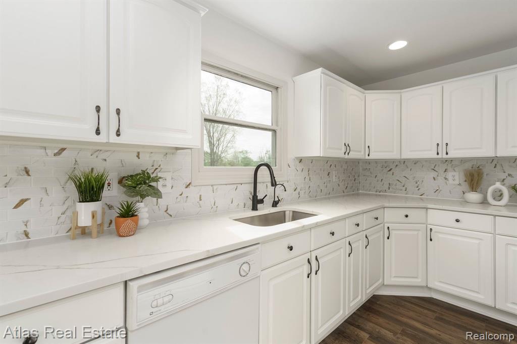 7371 BURPEE Road, Grand Blanc, MI 48439 — Photo 27