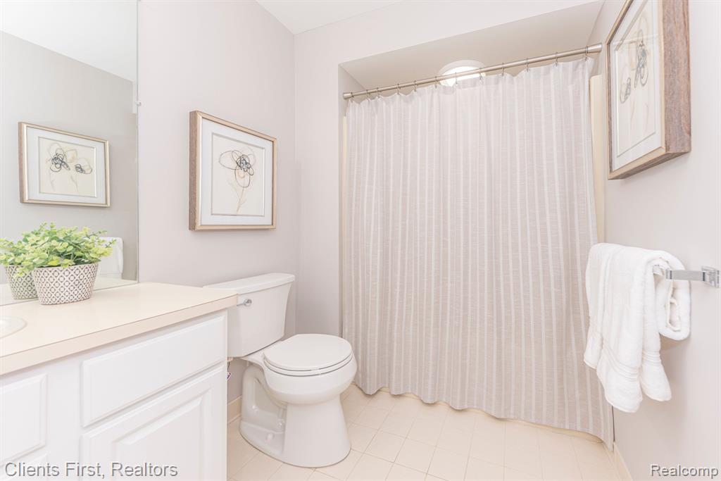 39603 GREENBRIER Court, Northville, MI 48168 — Photo 30