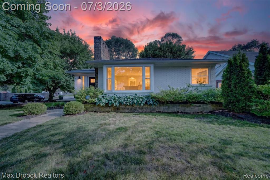 1124 E Windemere Avenue, Royal Oak, MI 48073
