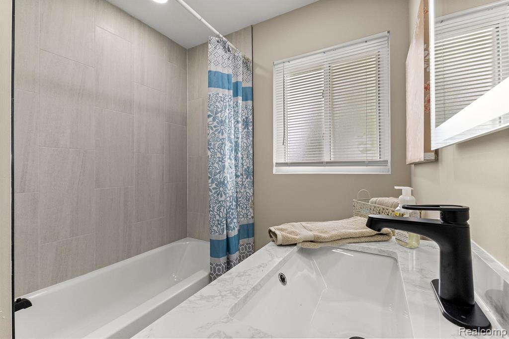 8903 APPLETON, Redford, MI 48239 — Photo 34