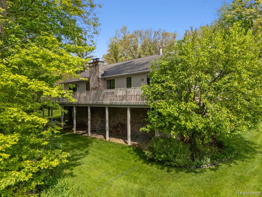 2484 PINE HOLLOW Trail, Brighton, MI 48114 — Photo 41