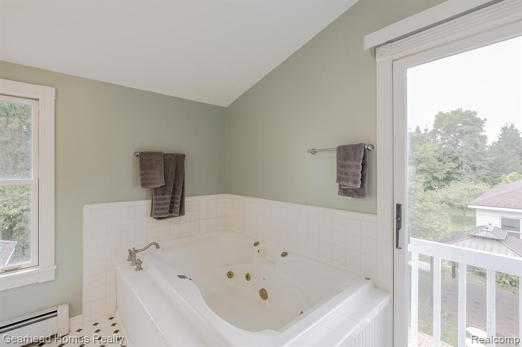 6296 Elizabeth Lake Road, Waterford, MI 48327 — Photo 54