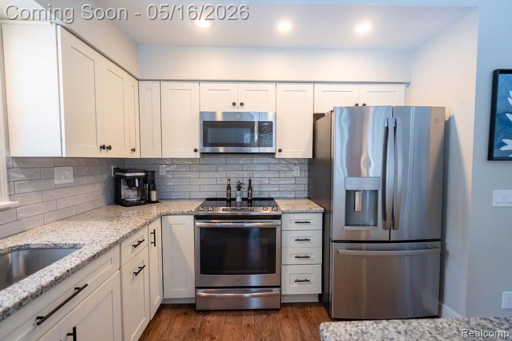 9256 Pine Hill Trail, Fenton, MI 48430 — Photo 27