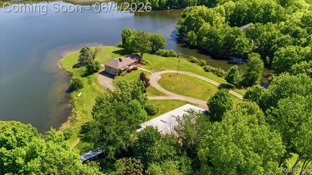 725 Deerpath Court, Ortonville, MI 48462 — Photo 18