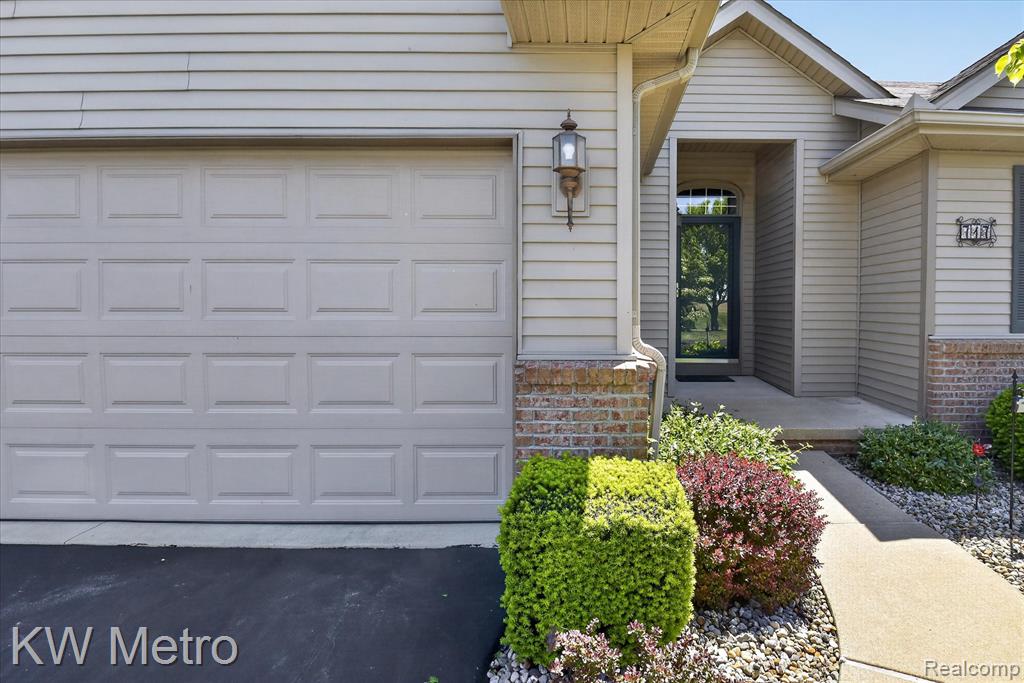717 Koreys Circle, Blissfield, MI 49228 — Photo 5